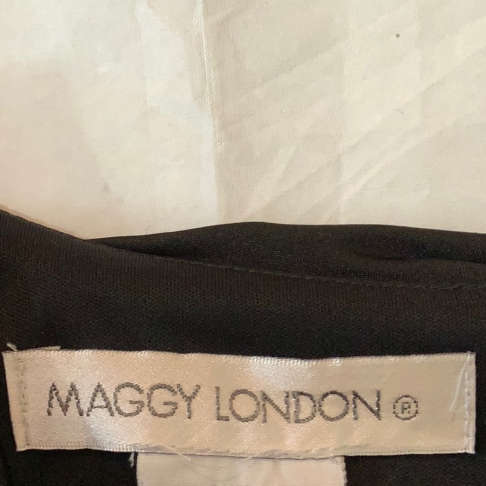 Maggy London drape top body con dress - Picture 10 of 11